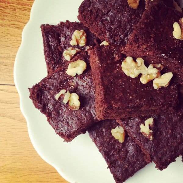 Gluten Free Chewy Chocolate Brownies with Walnuts and Coconut Oil - The Lemon Bowl