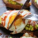 Avocado Toast with Egg and Sriracha - a fast and healthy breakfast recipe