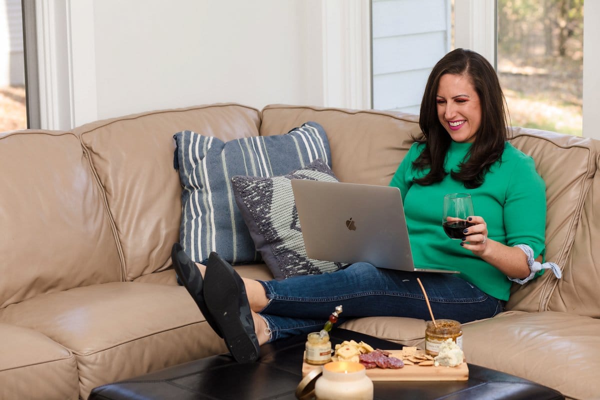 Liz hosting virtual holiday event 