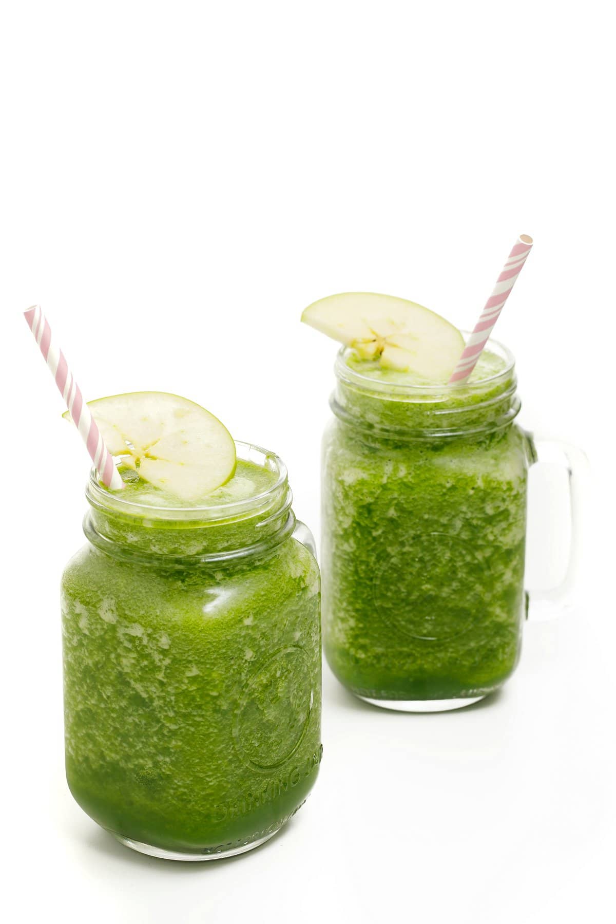 Cucumber Apple Green Smoothies with apple garnish