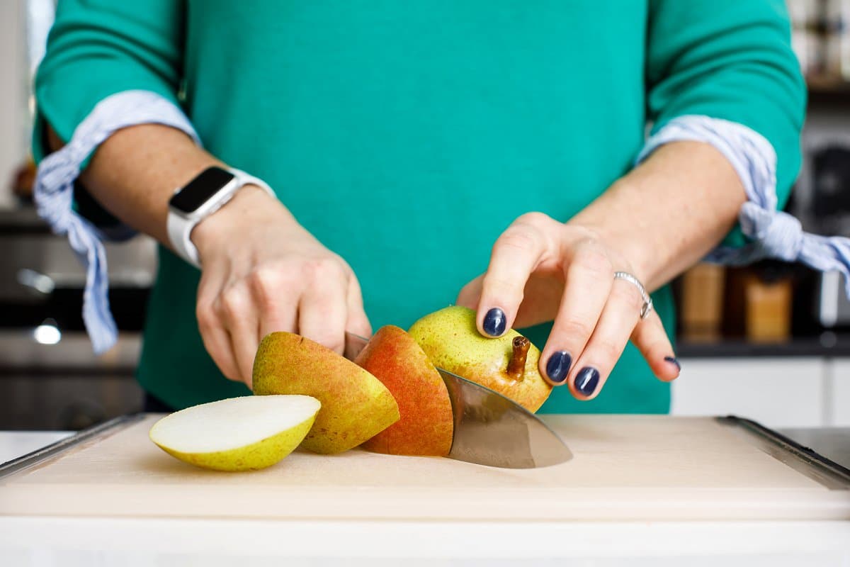 Liz slicing pear