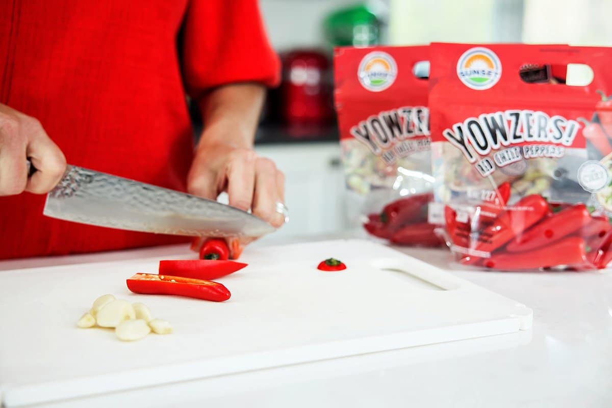 cutting chilis for spicy pasta