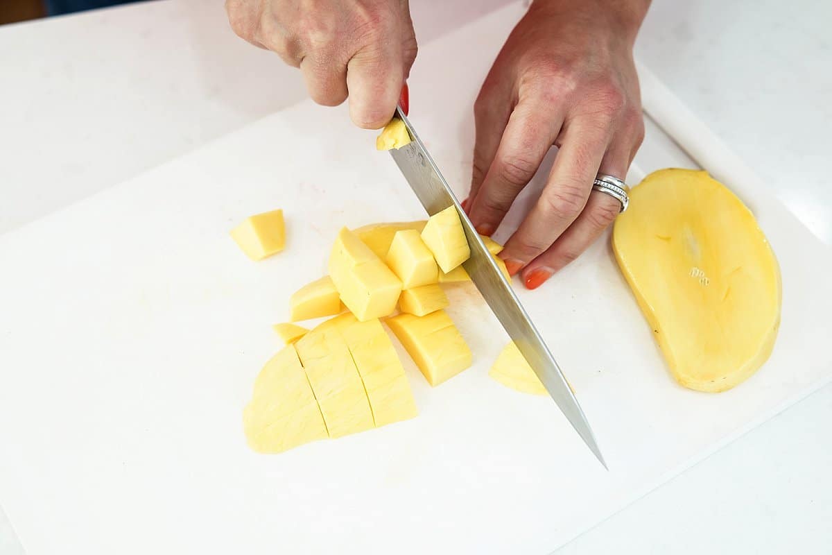 Dicing Mango