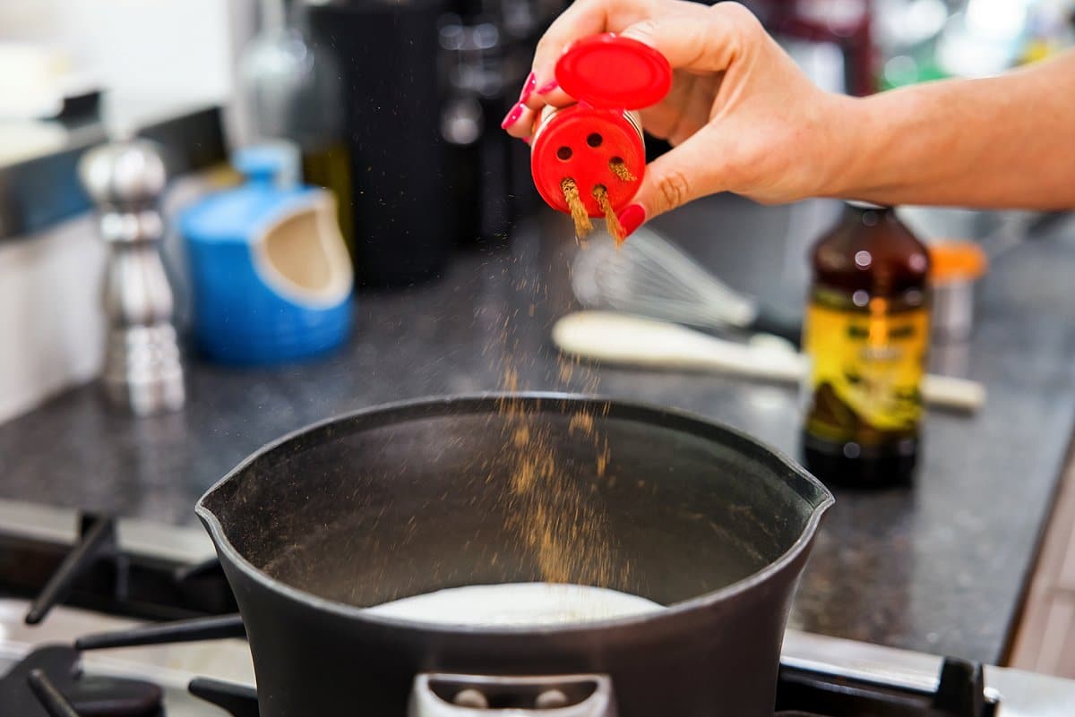 Adding pumpkin pie spice to milk