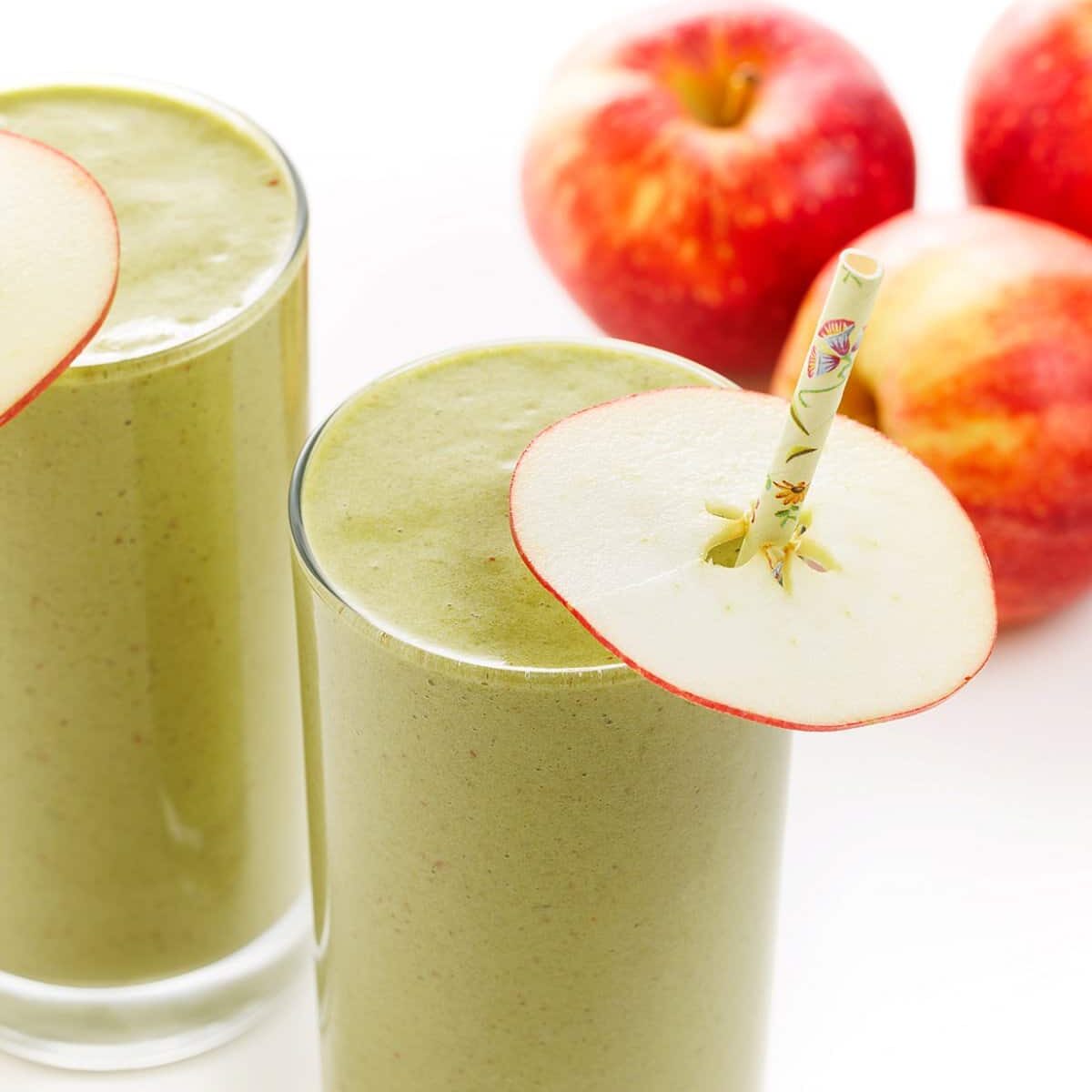 Carrot Apple Ginger Green Smoothie