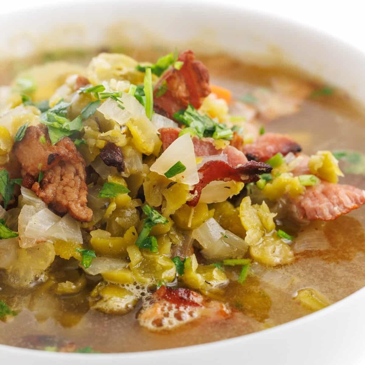 Slow Cooker Split Pea and Bacon Soup